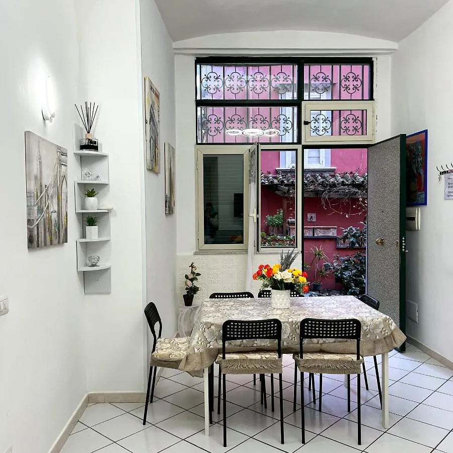 Aurora'S Home Naples 0*,  Italie